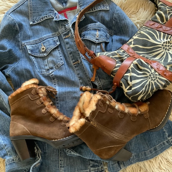 Sofft Shoes - Sofft shearling Booties size 8 EUC